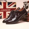 2017 Nouvelle arrivée Hommes Nouveau Mode Hommes Robe De Mariée Chaussures Chaussures Noir Chaussures Bout Rond Plat D'affaires Britannique Chaussures À Lacets Hommes
