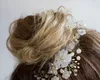 العروس ، والزهور المصنوعة يدويا ، مشط ، فستان الزفاف الأبيض ، والاكسسوارات ، وأغطية الرأس ، والزفاف الزفاف