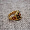 316 Ze Stali Nierdzewnej Złotych Antykwardów Męskie Żołnierze Knights Templar Regalia Pierścienie Miecz z czarnym i czerwonym kamiennym Emalcem