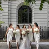 Moda White Wedding Clientes vestidos de Strapless Ruched Side Dividir tornozelo comprimento vestidos de festa Sexy Bainha mangas Bridesmaids 2018