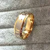 Alta qualidade tamanho grande 8mm 316 titanium aço cor de prata de ouro jesus cruz carta bíblia wedding band anel das mulheres dos homens