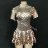 Shining Mooie Pailletten Mini Dress Kostuum Vieren Rhinestone Bodysuit Verjaardag Zilveren Jurken Sexy Nachtclub Leotard