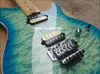 MusicMan Axis Eddie Van Halen Blue Burst Quilted Maple Guitarra eléctrica Floyd Rose Tremolo Bridge, Zebra Pickups