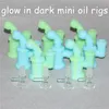 Glow Silikon Mini Dab Rig Vattenpipa Bärbar Återvinning Bong Oljeriggar i glas Bubbler 14,4 mm böjd hals nektar okrossbara vattenrör