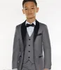 Elegante Boy Made Boy Tuxedos Shawl Shawl Risvolto un bottone Bambini Abbigliamento per feste di nozze Bambini Suit Boy Set (Giacca + Pantaloni + Bow + Vest)