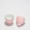 الصين الوردي اللون السيراميك الكونغ فو كأس الشاي ماغنوليا البسيطة الكؤوس الخزف المحمولة فتاة امرأة هدية أكواب القهوة