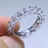 Bijoux de luxe uniques Top vente en argent sterling 925 coussin forme topaze blanche pile de diamants CZ pleine éternité femmes bague de mariage cadeau