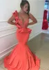 2019 Billiga Coral Evening Dress One Shoulder With Peplum Beaded Long Holiday Wear Pageant Prom Party Gown Custom Gjorda Plus Storlek