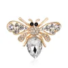 Naturliga djur Brosch Pins Bee Dragonfly Butterfly Ladybug PapegoT Bird Cat Lizard Broscher för Kvinnor Crystal Brosch