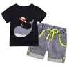 Commercio all'ingrosso bambini vestiti firmati ragazzi Summer Boy INS balena cappello striscia vestito cartone animato dinosauro T-shirt manica corta + pantaloncini Vestiti per bambini