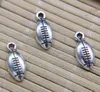 100st Mini Rugby Football Alloy Charms Hängsmycke Retro Smycken Göra DIY Keychain Ancient Silver Pendant för armband Örhängen 15 * 7mm