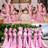 Wspaniałe Różowe Długie Suknie Drukane Na Wesele Satin Plus Size Maid of Honor Suknie Syrenka Suknie Druhna Druhna Custom Made Color i Rozmiar