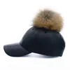 2016 Nouvelle vraie fourrure pom pom casquette pour les femmes Printemps couleur bonbon PU casquette de baseball avec de vraies fourrure poms nouvelle femme B310