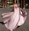 Klasyczne blady Lavender Prom Dresses Sexy Sheer Dekolt Koronki Appliqued Długie Suknie Wieczorowe Glamorous A-Line Satin Party Suknie Formalna Sukienka