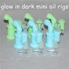 Glow Silikon Mini Dab Rig Vattenpipa Bärbar Återvinning Bong Oljeriggar i glas Bubbler 14,4 mm böjd hals nektar okrossbara vattenrör