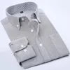 2018 wysokiej jakości Easy Care Oxford Solid Paski z długim rękawem Button Collar Collar Slim Fit Classical Business Męskie koszulki