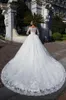 Abiti da sposa in pizzo modesto 2018 Arabo Sheer Bateau Mezze maniche spalle scoperte Appliqued Sweep Train Abiti da sposa Abiti da sposa formali