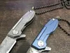 Mini Keychain Faca dobrável Damasco Lâmina de aço TC4 Titanium Liga Liga Pequena Colar Facas