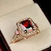 Fashion authentique Austria Crystal Luxury Classic Rectangle Green Stone Ring Square Red CZ 4 Prong Vintage Women Jewelry S18101608