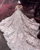 Wonderland brudklänningar med 3D-blommiga applikationer pärlor av axel ärmlös bollklänning bröllopsklänning glamorös Saudi-prinsessan bröllop dr