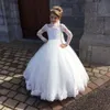 Snygg vit bollklänning Flower Girls Dress for Wedding Party High Neck Full Sleeve Applices Kid Holy Communion Gown Tulle Baptism343r