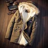 Inverno Parka Giacca da uomo Cappuccio di pelliccia 2017 Giacche invernali Oversize 5xl Mens Parka Homme Navy Green Khaki Yellow Men Puffer