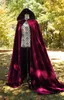 Şarap Siyah Kadife Kapüşonlu Cloak Pelerin Yetişkin Uzun Yüksek Kaliteli Düğün Cadılar Bayramı Ceket Kostüm Wicca Robe