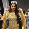 Abendkleid Yousef aljasmi Kim Kardashian Quasten Lange Ärmel O-Ausschnitt Kristallhülle Almoda gianninaazar ZuhLair murad Ziadnakad