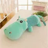 Dorimytrader Énorme animal doux couché hippopotame en peluche grand dessin animé hippopotame poupée animaux oreiller cadeau pour filles et garçons 180 cm 71 pouces DY3960093