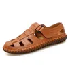 2018 Projektant Styl Man Sandals Casual Płaskie Obcasy Split Skórzany Mężczyzna Retro Plaża Pluszcze Męskie Roman Summer Buty