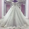 Perły 3D Płatki Saudyjskie Suknie Ślubne Glamorous Koronki Aplikacje Off Ramię Suknia Ślubna Moda Bez Rękawów Tulle Balowe Suknie Ślubne Suknie Ślubne