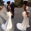 Afrikaans zwart meisje wit prom dress lange sexy spaghetti backless sweep trein partij jurk ruches avondjurk