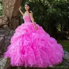 Rüschen Fuchsia Quinceanera Kleider mit Perlen Kristalle Schnürung Schatz Ball Graduierungskleid Custom Größe Promkleider