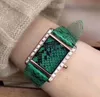 有名な女性は時計トップブランドの高級クォーツ腕時計レディースのドレスを見る蛇籠ファッション女性の時計の腕時計