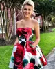 Bedruckte, florale Heimkehrkleider 2018, trägerloser Ausschnitt, kurzes Ballkleid, echte Bilder, besondere Cocktailparty-Kleider mit Taschen