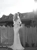 Abito da sposa elegante in raso Inbal Dror Abiti da sposa sexy con scollo a V in pizzo a maniche lunghe e strascico Abiti da sposa firmati su misura