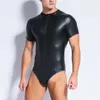 Män sexig faux läder svart dragkedja rolig bodysuit gay sissy dance club bär smidig kostym undershirts för män bodysuit män kläder