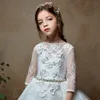 Miniaturowe suknie ślubne 2018 3 czwarte długie rękawy Big Bow Back Długa sukienka pierwszej komunii na małe dziewczynki ręcznie robione kwiaty