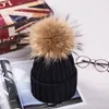 Raccoon Fur Ball Pom poms cappello invernale per donna ragazze berretti di lana lavorati a maglia berretti spessi cappelli da donna in pelliccia gorros staccabili D18110102