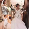 Robes de mariée sirène à manches longues hors épaule tulle 3D appliques florales perles robes de mariée vintage de luxe avec train détachable grande taille