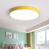 restoran çocuk odası tavan fuaye İskandinav Modern basit LED yatak odası tavan ışıkları lambaları monte renkli yuvarlak macarons aydınlatma armatürü