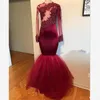 Luxo Borgonha Sereia Vestidos de Baile Apliques de Cristais Longos Ilusão Mangas Ruffles Em Camadas Vestidos de Festa À Noite Vestidos de Festa