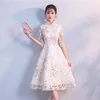 Traditionell Kinesisk Klänning Qipao Ladies Aftonklänningar Vintage Cheongsam Kvinnor Brud Kort Champagne Lace Cheongsam Modern klänning