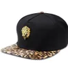 Cappelli a tesa piatta Snapback Cappello unisex con montatura piatta regolabile con borchia in metallo 3D Cappello sportivo con cappuccio hip-hop punk da baseball nero