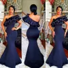 Blauwe goedkope marine zeemeermin bruidsmeisje jurken een schouderruches gelaagde sweep trein plus size African Vestidos party bruidsmeisje jurken