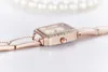 Dames modejurk horloges armbandband ontwerp witte retro -stijl kwarts kijk goed cadeau vrouwelijk polshorloge rhinestone casual clo305r