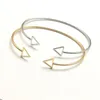 Opengewerkte geometrische driehoek armband geschenk kleine vierkante open armband, mode creatieve armband, dames eenvoudige stijl, goud, zilveren armband,