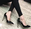 HOT 2019 Outlet Roman style new red carpet catwalk shallow mouth pointed bridesmaid shoes color printing wedding shoes