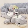 Dorimytrader Jumbo Crocodilo Dos Desenhos Animados de Pelúcia Brinquedo Grande Animais De Pelúcia Boneca Jacaré Almofadas para Amigo Presente Deco 91 polegadas 230 cm DY50495