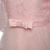 Robes de filles de fleur princesse en dentelle tulle avec col bijou 2019 demi-manches robe de communion longueur de plancher robes d'enfants blanc ivoire rose
